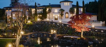 Palais de Leon - Ultra-Luxury Riverfront Estate, Pool, Spa, Theater, Dock, Hot Tubs, Gym on 3 Acres