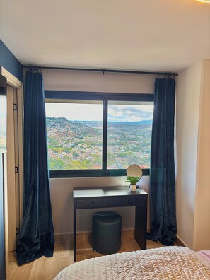 3 habitaciones, tabla de planchar con plancha y wifi gratis