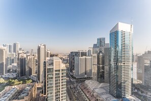 Exterior - Elegant 3BR, Skyline Retreat in Downtown Dubai - Imperial Avenue, Downtown Dubai (Dubai)
