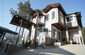 Exterior - amã Stays & Trails Aryananda Villas, Dhari (Dhari)