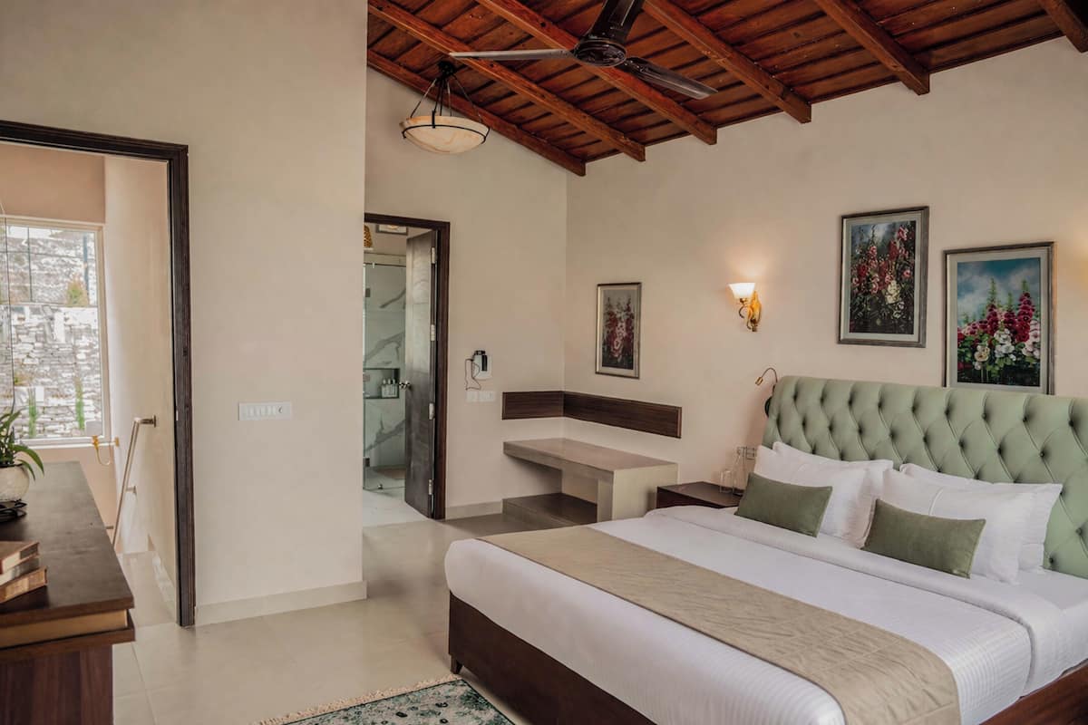 Villa, Multiple Beds (Poinsettia)