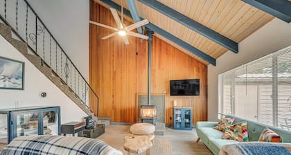 Near McNary Dam! Pet-Friendly Condo on Golf Course