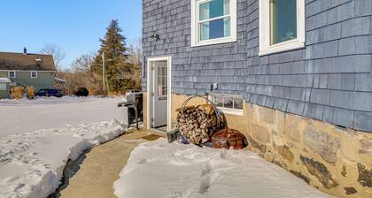 Easy Beach Access! Classic New London Charmer