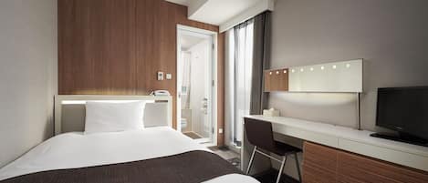 Desk, blackout curtains, free WiFi