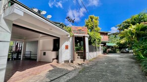 Exterior - The Grand Hanthana (Kandy)