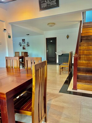 Dining - The Grand Hanthana (Kandy)