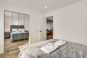 3 Schlafzimmer, Bügeleisen/Bügelbrett, Reisekinderbett, Internetzugang