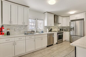 Fridge, microwave, stovetop, dishwasher - Game Room & Hot Tub: Family Gem on Lake Hopatcong (Lake Hopatcong)