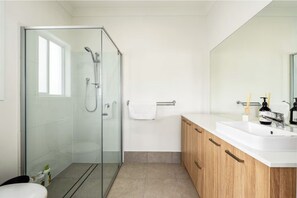 Haartrockner, Toilettenpapier