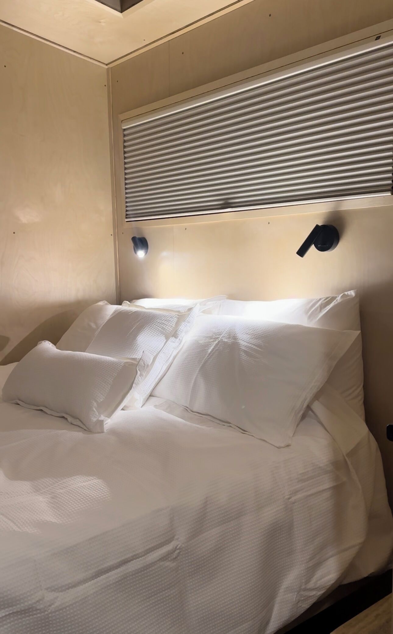 1 bedroom, internet, bed sheets