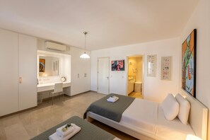 4 habitaciones, cunas y ropa de cama 