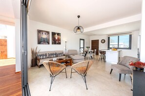 Shower, towels - Protaras Sol e Mar Villa 1 (Paralimni)