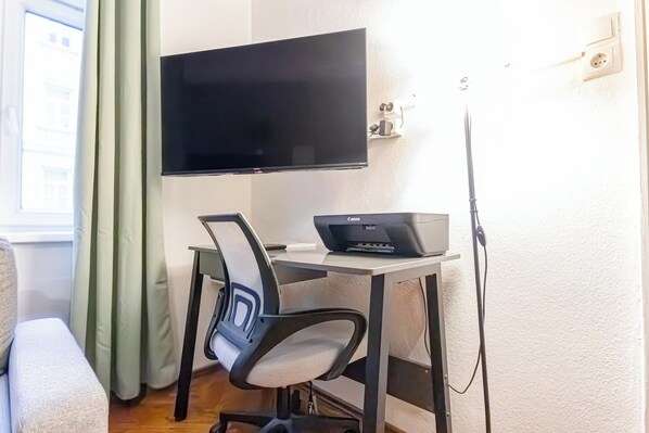 Basic Apartment | Interior - Beautiful 1BR Near Danube Praterstern (Wien)