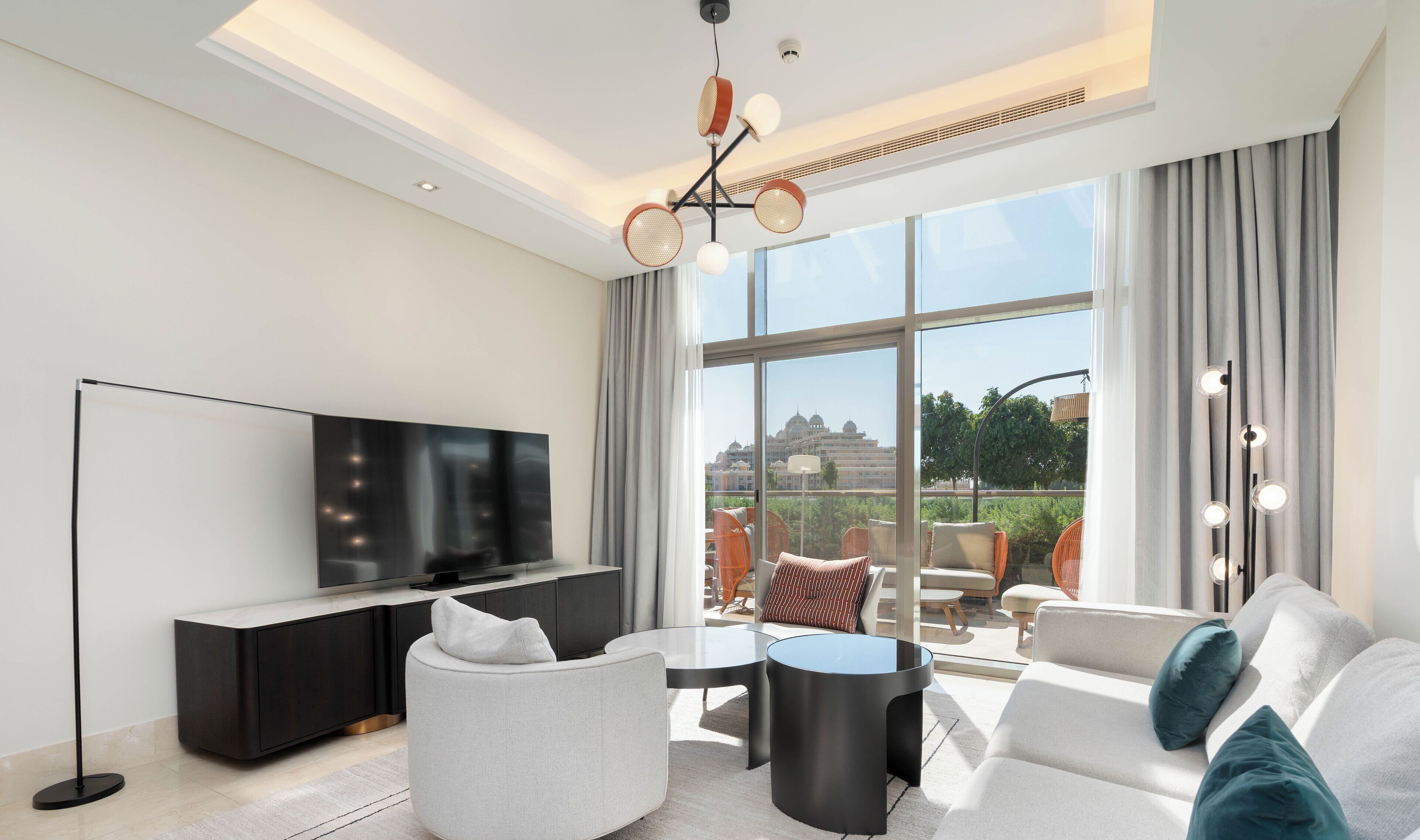 Deluxe Apartment, 2 Bedrooms, Partial Sea View | Living area