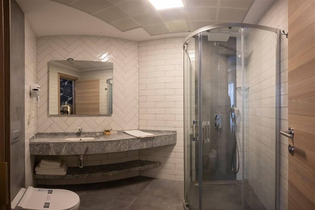 淋浴設備、風筒、提供毛巾、番梘