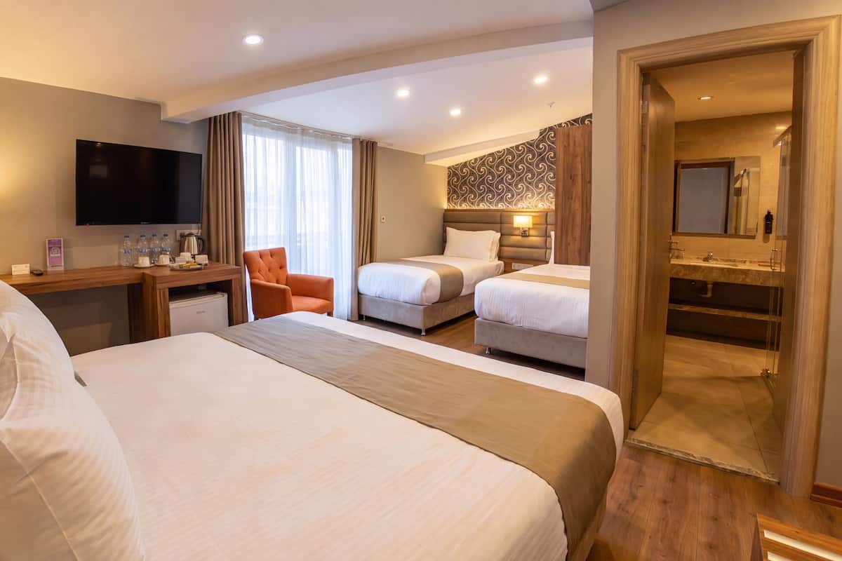 Comfort Quadruple Room