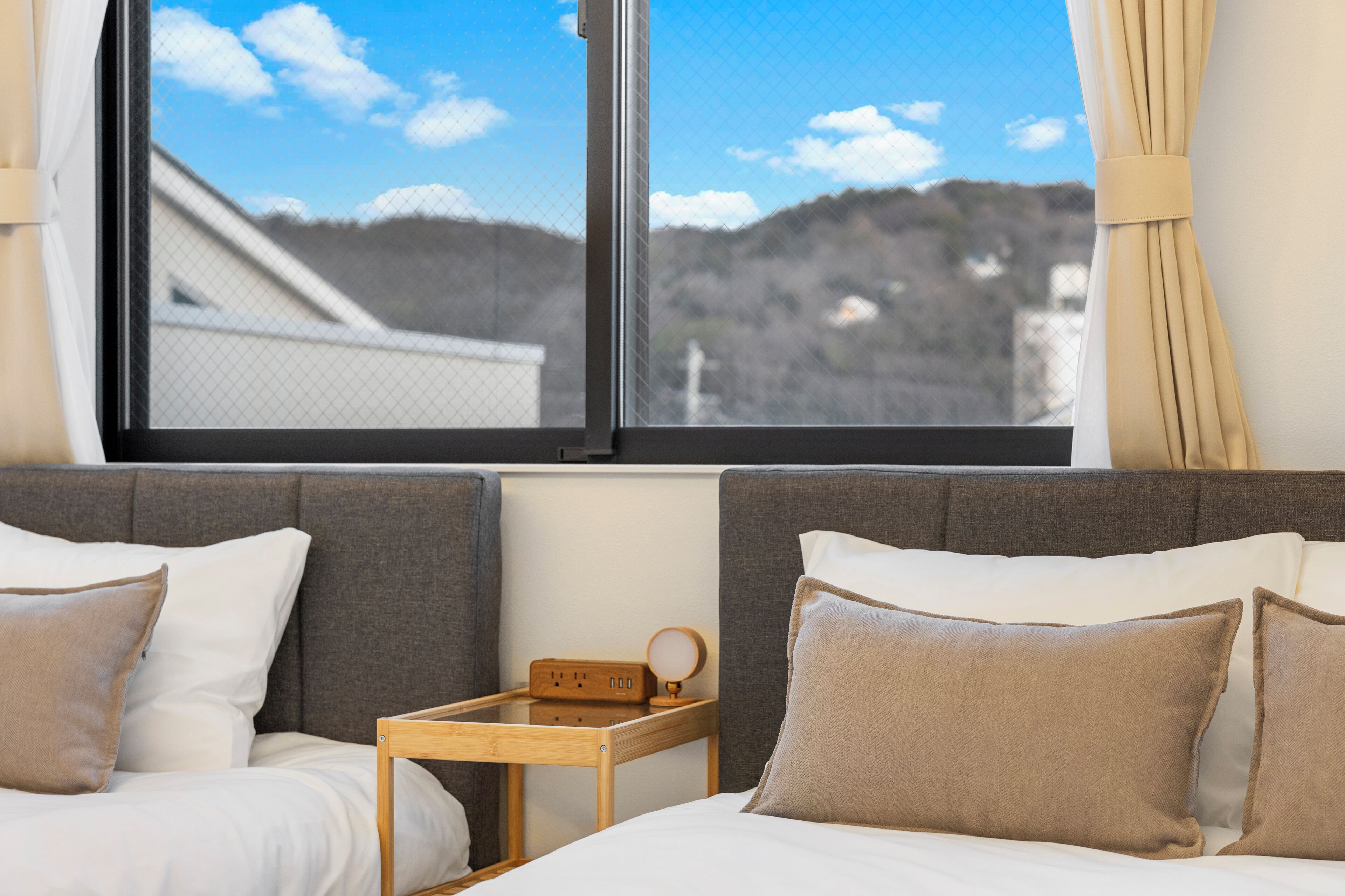 华丽公寓, 阳台, 部分海洋景观 | 遮光窗帘、免费 WiFi