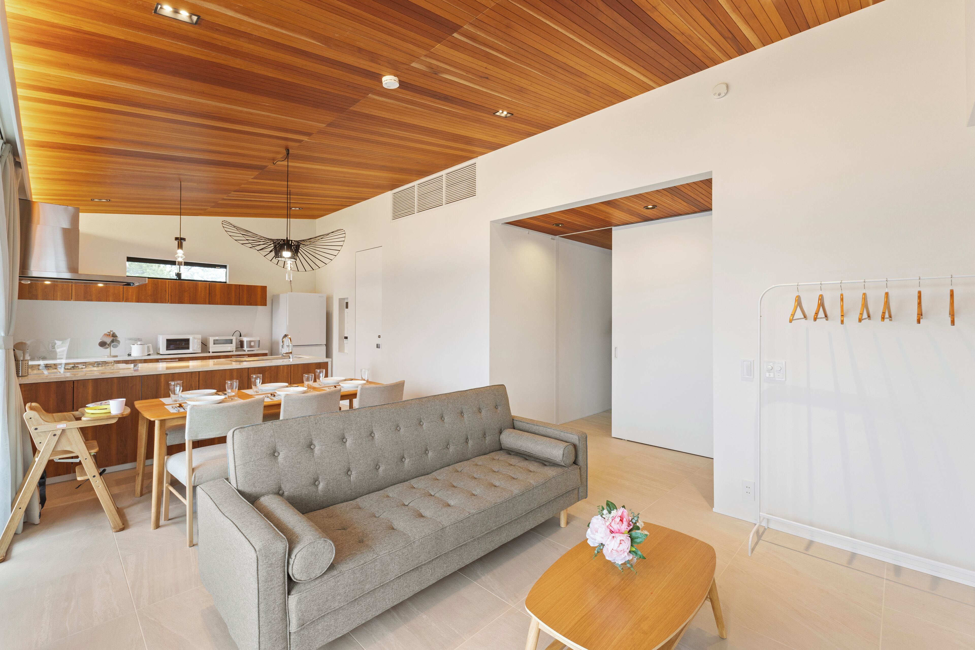 Deluxe Apartment, Balcony, Partial Ocean View | Living area