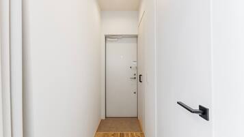 Deluxe Apartment, Balcony, Partial Ocean View | Interior