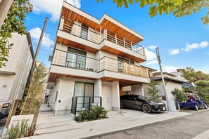 Apartamento Deluxe, balcón, vistas parciales al mar | Exterior