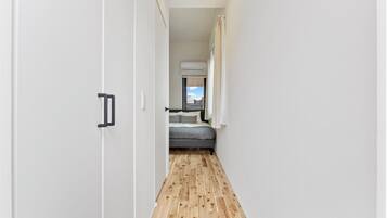 Deluxe Apartment, Balcony, Partial Ocean View | Interior