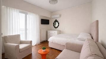 1 dormitorio, tabla de planchar con plancha, Internet y ropa de cama