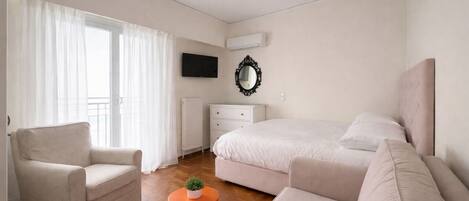 1 bedroom, iron/ironing board, internet, bed sheets