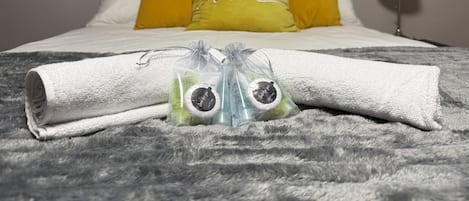 1 bedroom, iron/ironing board, WiFi