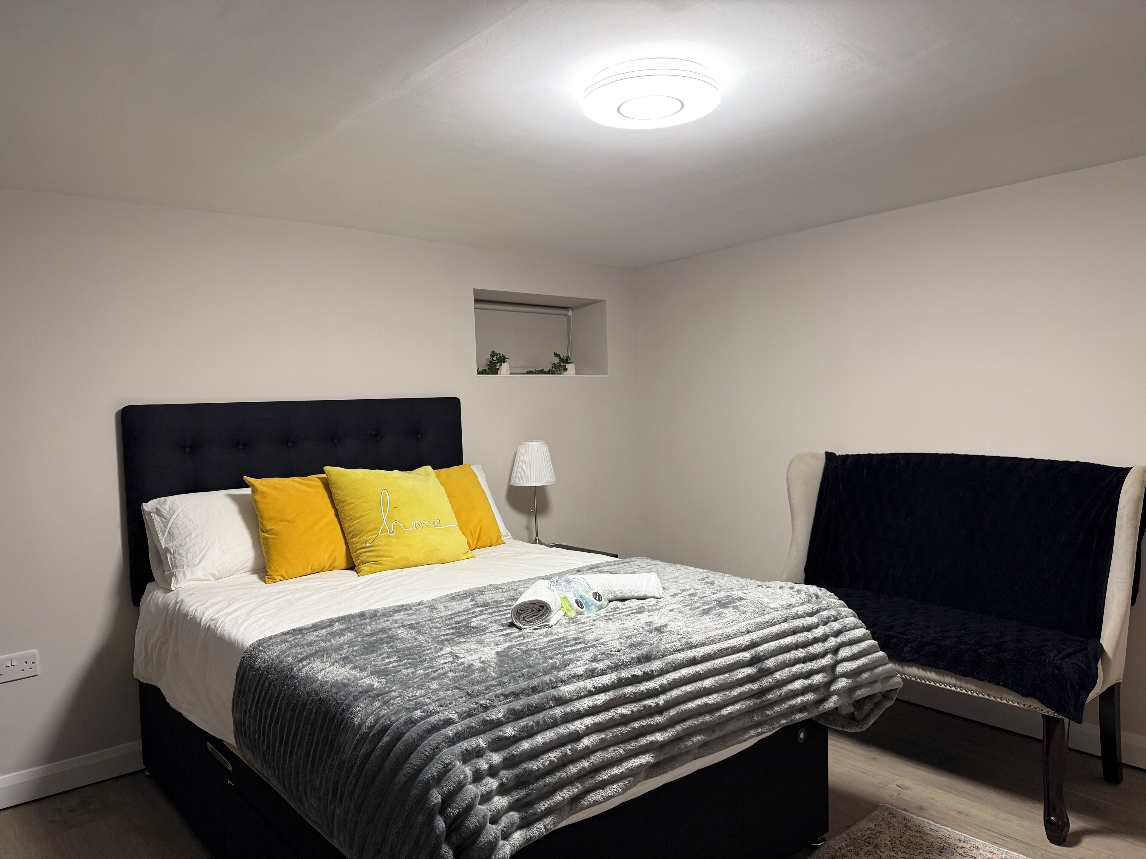 1 makuuhuone, silitysrauta/-lauta, Wi-Fi