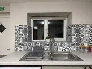 Private kitchen - Stylish 1-Bed Apartment | Ideal for 2 Guests (Manchester)