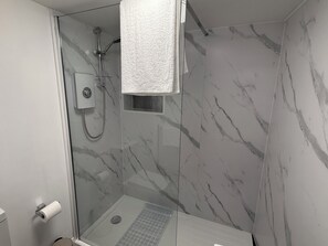 Dusche, Haartrockner, Seife