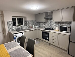 Private kitchen - Stylish 1-Bed Apartment | Ideal for 2 Guests (Manchester)