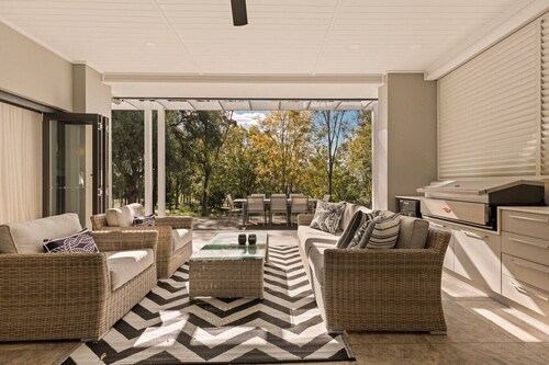 Mahogany - 5 Ensuite Bedrooms, Spa & Sauna, Indoor-Outdoor Luxury at The Vintage