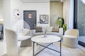 Apartment, Balkon | Wohnbereich