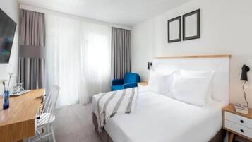 Apartment | 1 bedroom, individually furnished, bed sheets