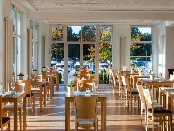 Apartment | Dining - Sunday Resort Marina Standard Double Room (Rheinsberg)