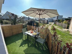 Outdoor dining - Le Petit Studio de Merlimont (Merlimont)