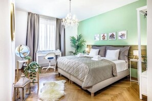 1 habitación, tabla de planchar con plancha, wifi y ropa de cama 