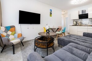 TV - Apartment "Downtown" with Wi-Fi and Air Conditioning (Bonn)