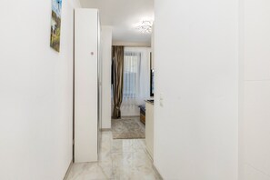 Interior - Apartment 'Deluxe  1og' with Wi-Fi and Air Conditioning (Bonn)