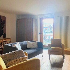 Appartement Duplex, balcon, vue jardin | Coin séjour