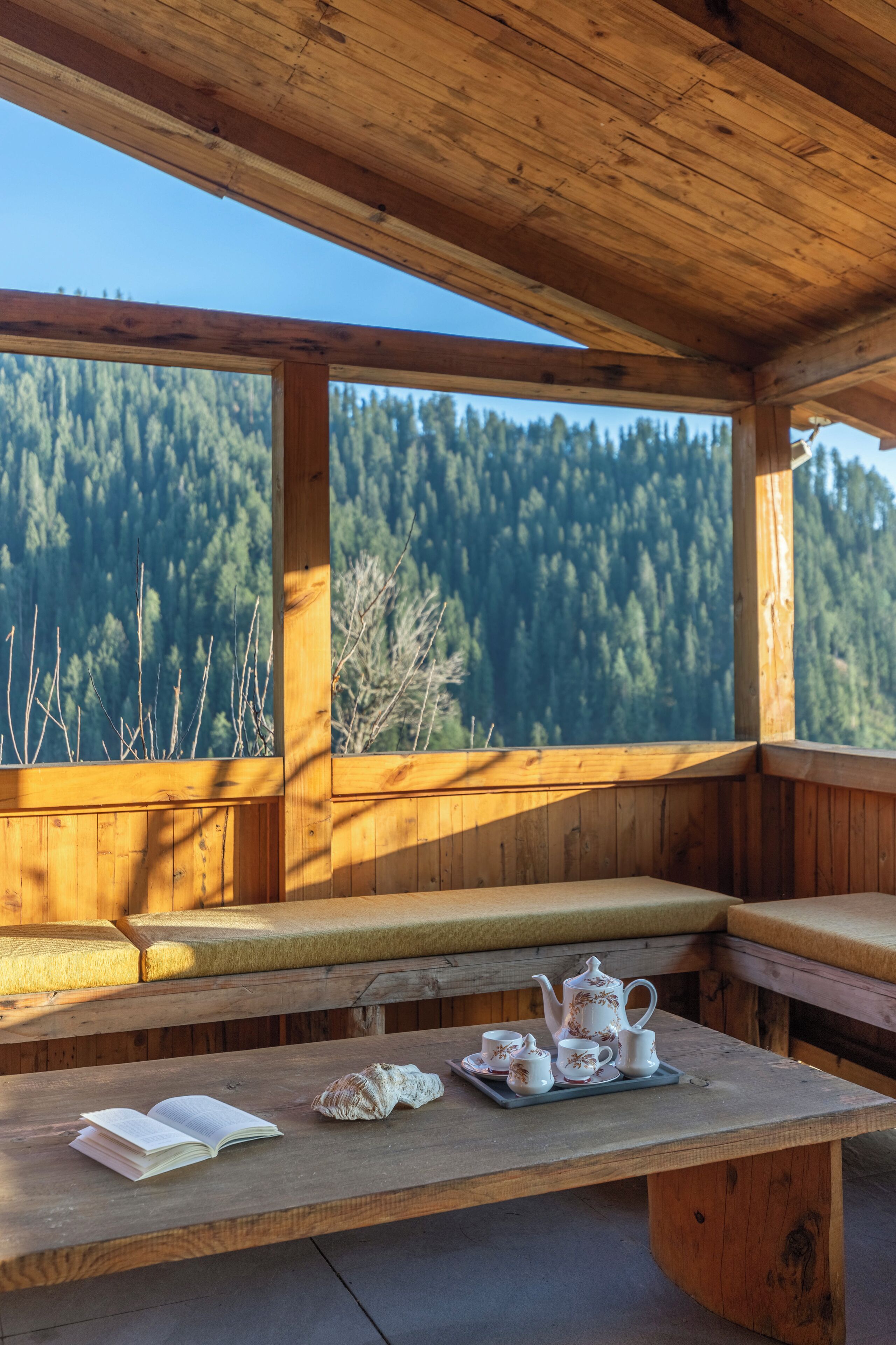 Klassieke villa, balkon, uitzicht op bergen | Buiten dineren