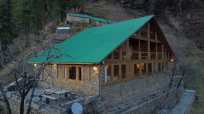 Exterior - ELIVAAS Skylounge 4 BHK with Garden  (Kumharsain)