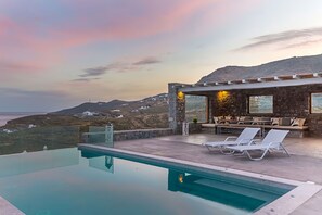 Pool - Villa Cornelia 2 with sea view - My Rental Homes (Mykonos)