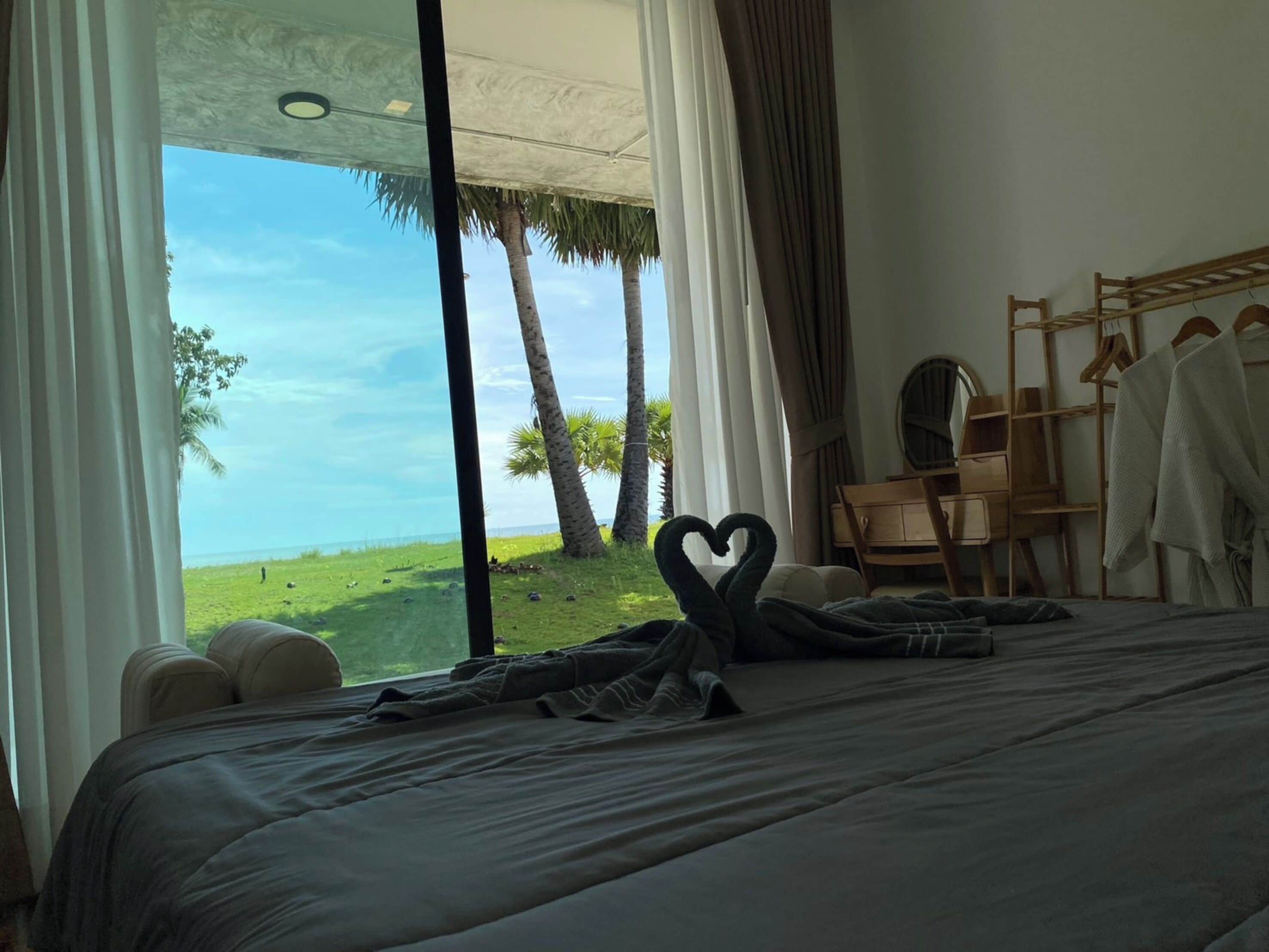 Family Beachfront Villa | วิวจากห้องพัก