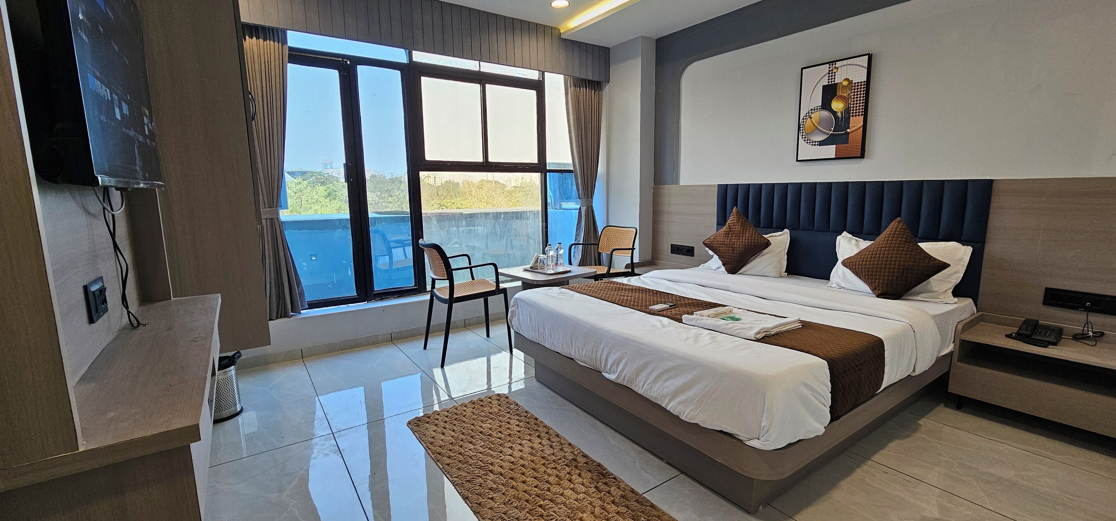 Deluxe Double Room, City View | Desk, laptop workspace, iron/ironing board, free WiFi