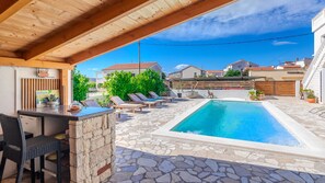 Pool - Apartman Barbara 2 by Villas Guide (Tribunj)