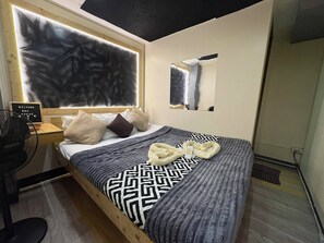 Habitación doble Deluxe, patio | Wifi gratis 