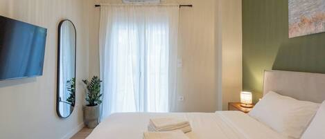 3 slaapkamers, een strijkplank/strijkijzer, internet, beddengoed