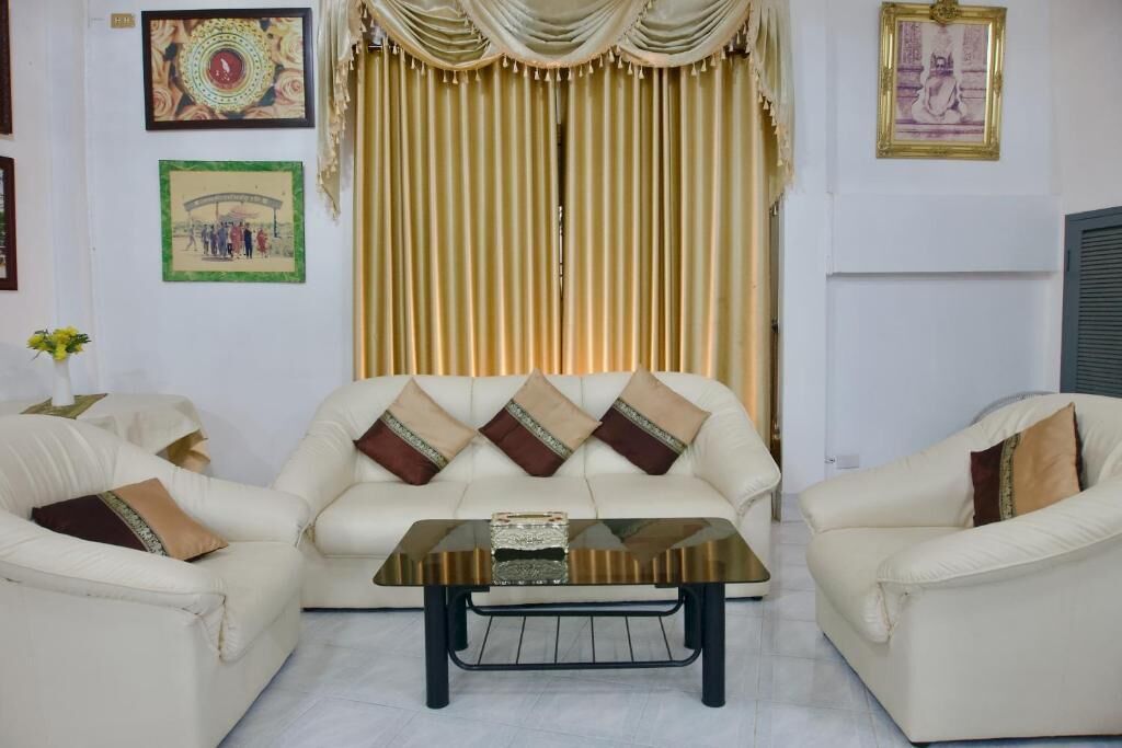 บริเวณนั่งเล่น